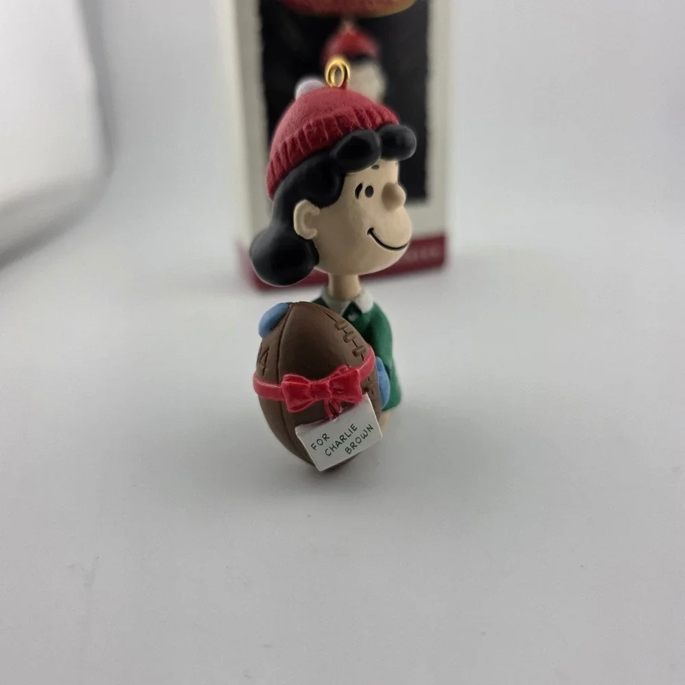 Hallmark Keepsake Ornament Peanuts Lucy Football 1994 Green Red‎ QX520-3